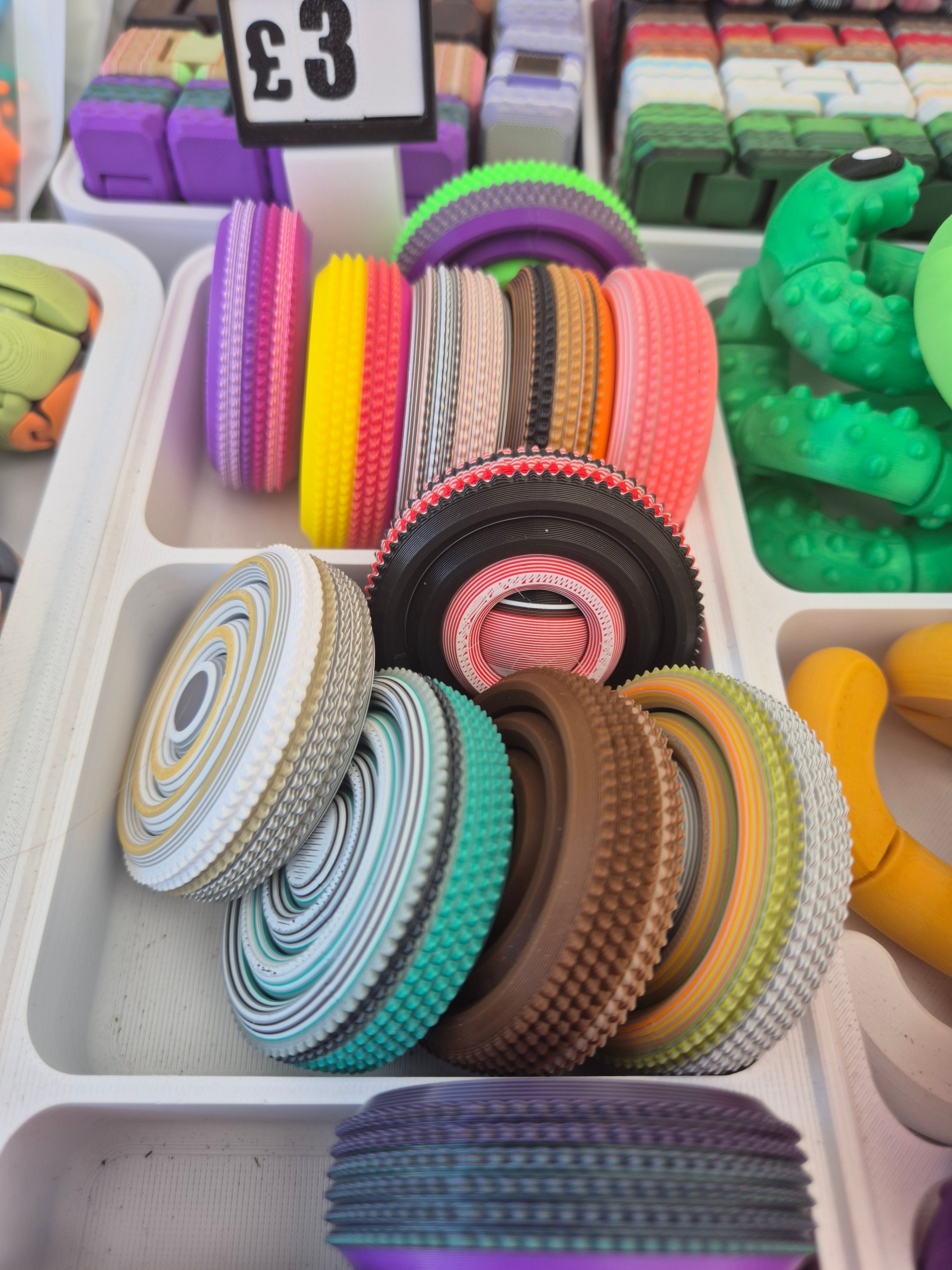 4 Ring Fidget Spinner - Gadget - Mystery Colour - Sensory Toy